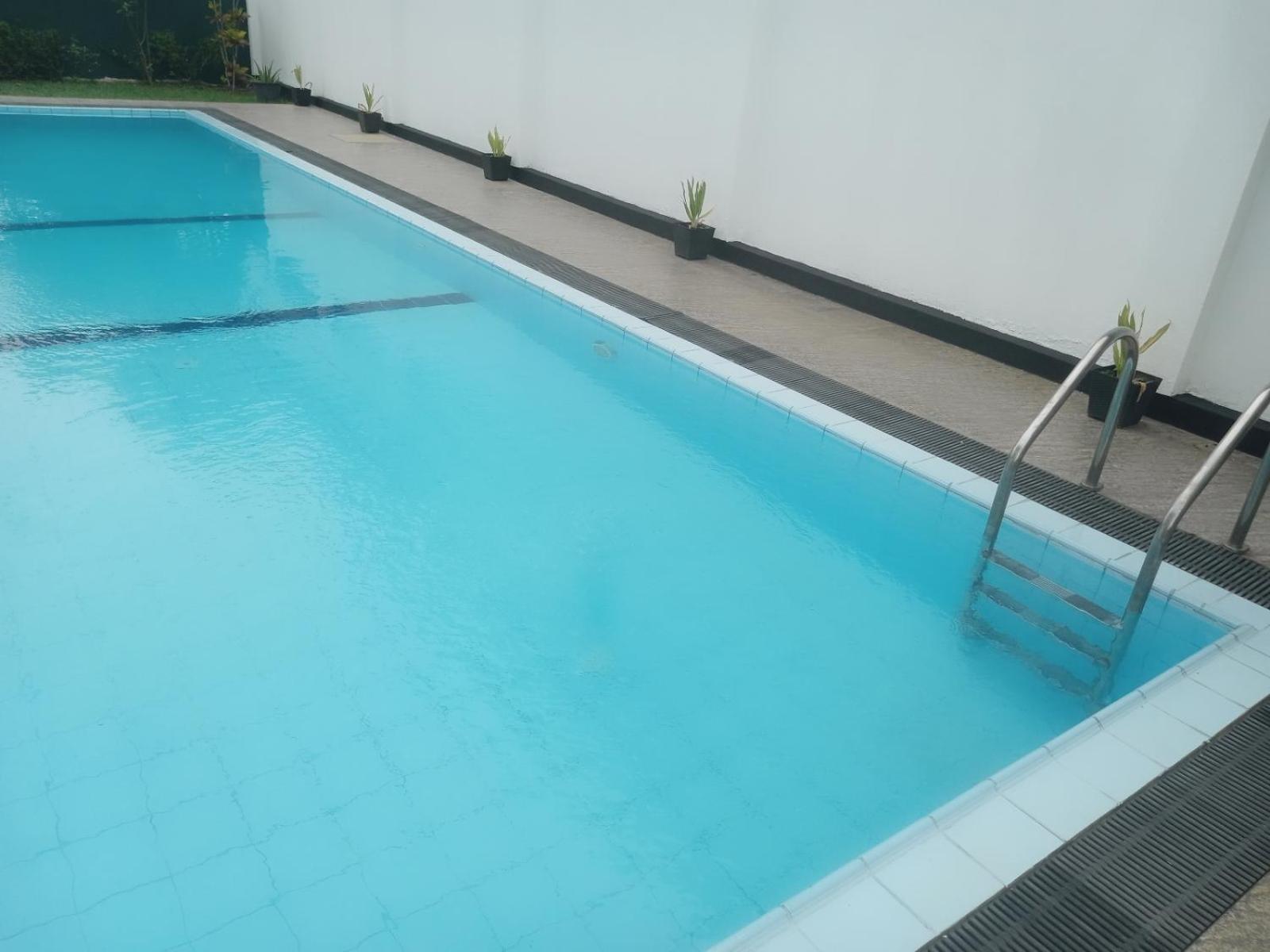 Blue Spring Hotel Ваддува Экстерьер фото