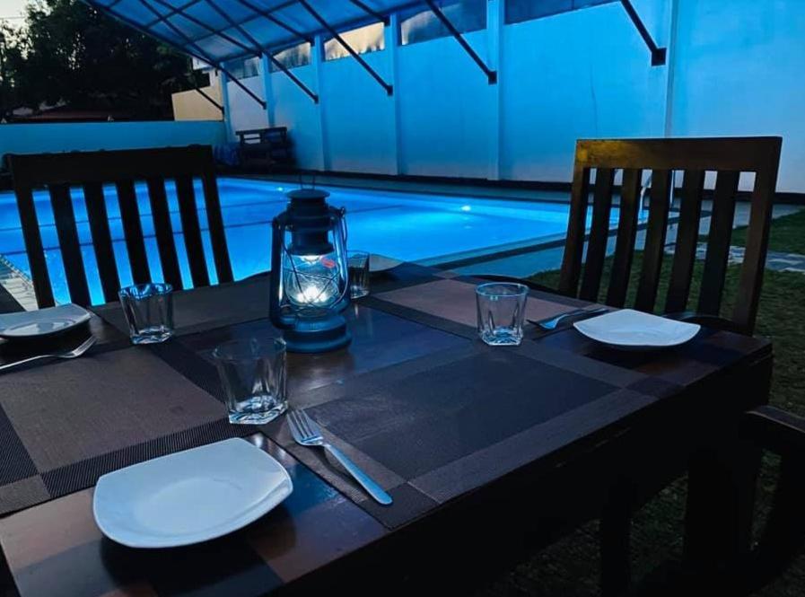 Blue Spring Hotel Ваддува Экстерьер фото